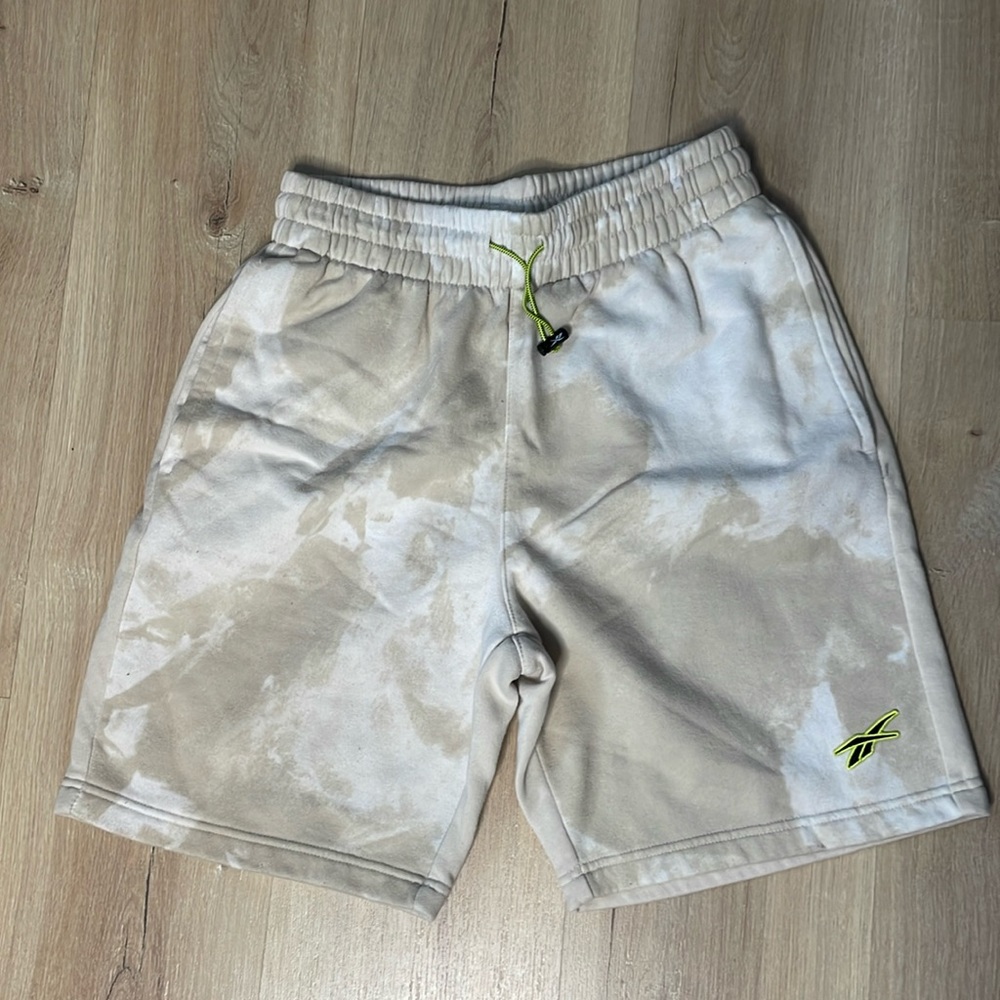 Reebok Sweat‎ Shorts. Size Small. Excellent used condition! Tan, Green